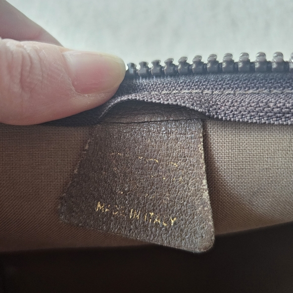 GUCCI GG Plus Supreme Clutch Bag - Picture 7 of 17